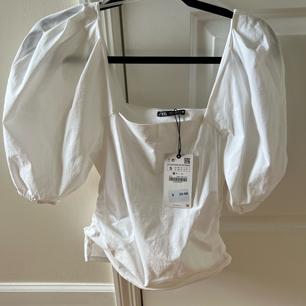 White puff sleeve blouse